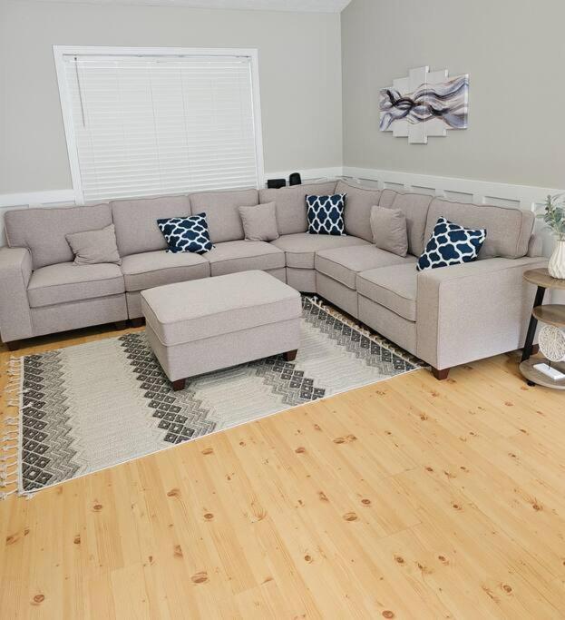 Close To The Beach And Attractions! Perfect For Families Or Traveling Nurses! Wilmington Exterior photo