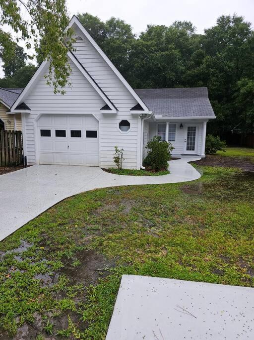 Close To The Beach And Attractions! Perfect For Families Or Traveling Nurses! Wilmington Exterior photo